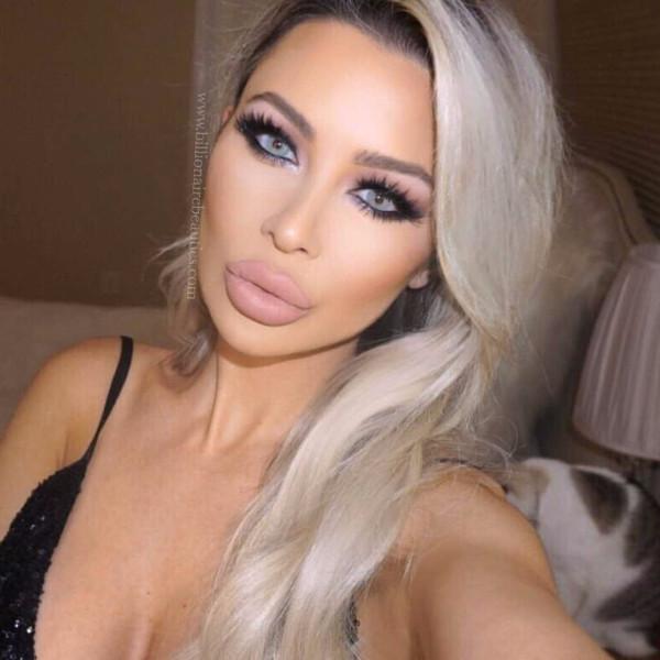 Natural grey contact lenses with no limbal ring for a seamless blend.