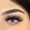 Model wearing Desire Honey contact lenses – for solotica Hidrocor Ocre with natural hazel tone