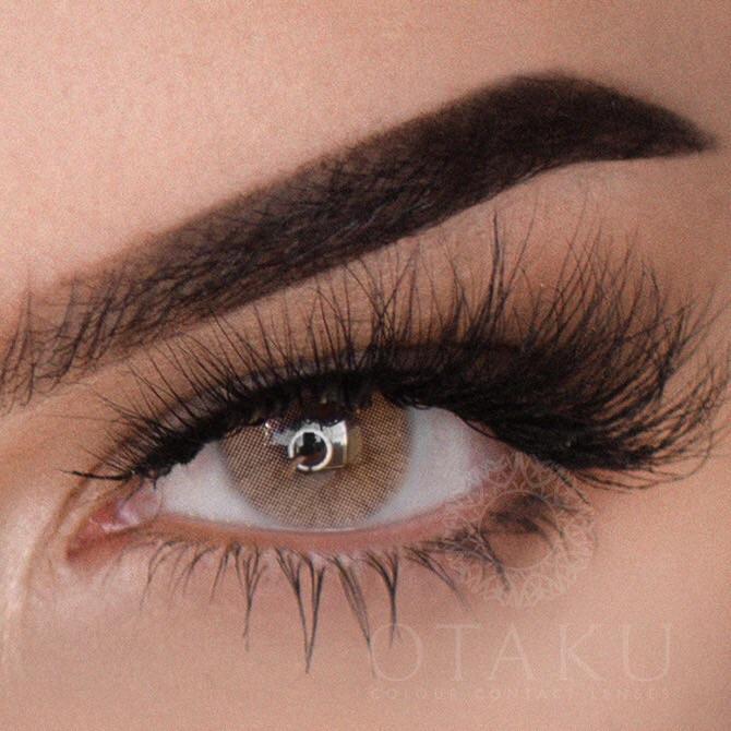 Desire Honey colored contact lenses similar to Hidrocor Ocre – natural hazel eye color enhancement for a soft, realistic look