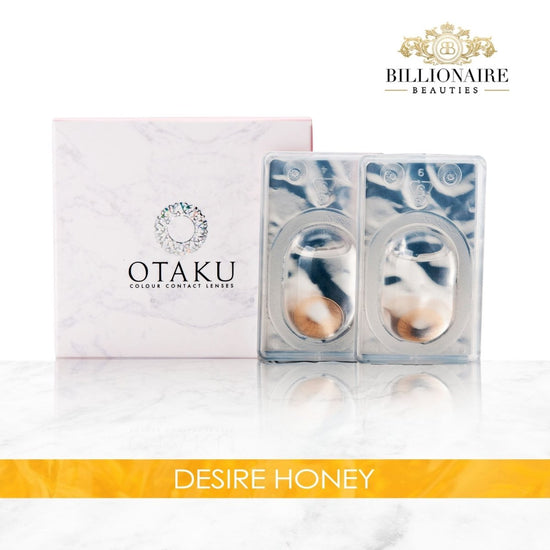 Comparison of Desire Honey and Hidrocor Ocre contact lenses, showing the deeper brown tone of Desire Honey.