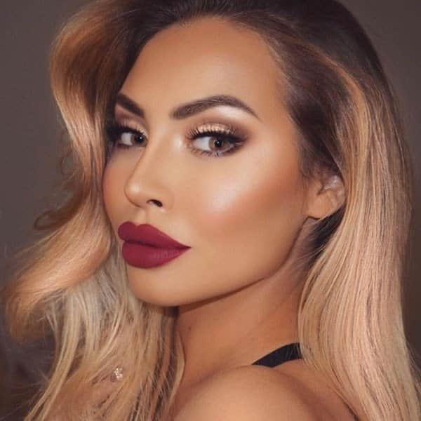 Solotica Hidrocor Ocre colored contact lenses with a warm hazel-brown shade and golden undertones