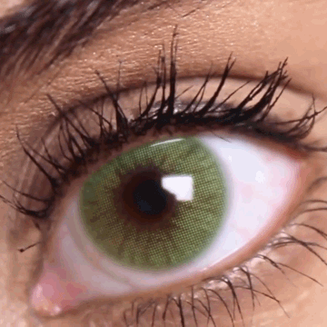 Solotica Hidrocor Rio Búzios green colored contact lenses without a limbal ring for a soft, blended, natural eye color change